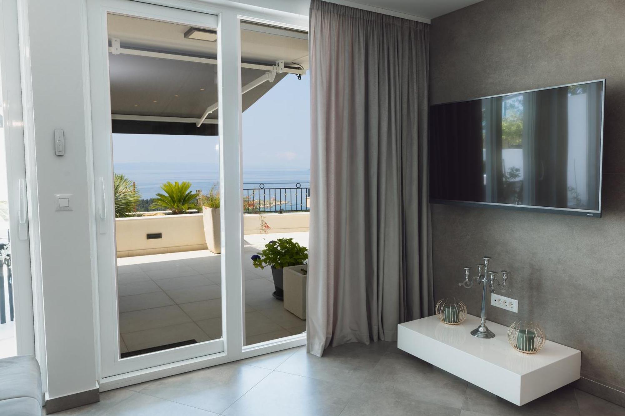 Citrin - New With Amazing Sea View, Big Terrace And Shared Pool Apartment Makarska