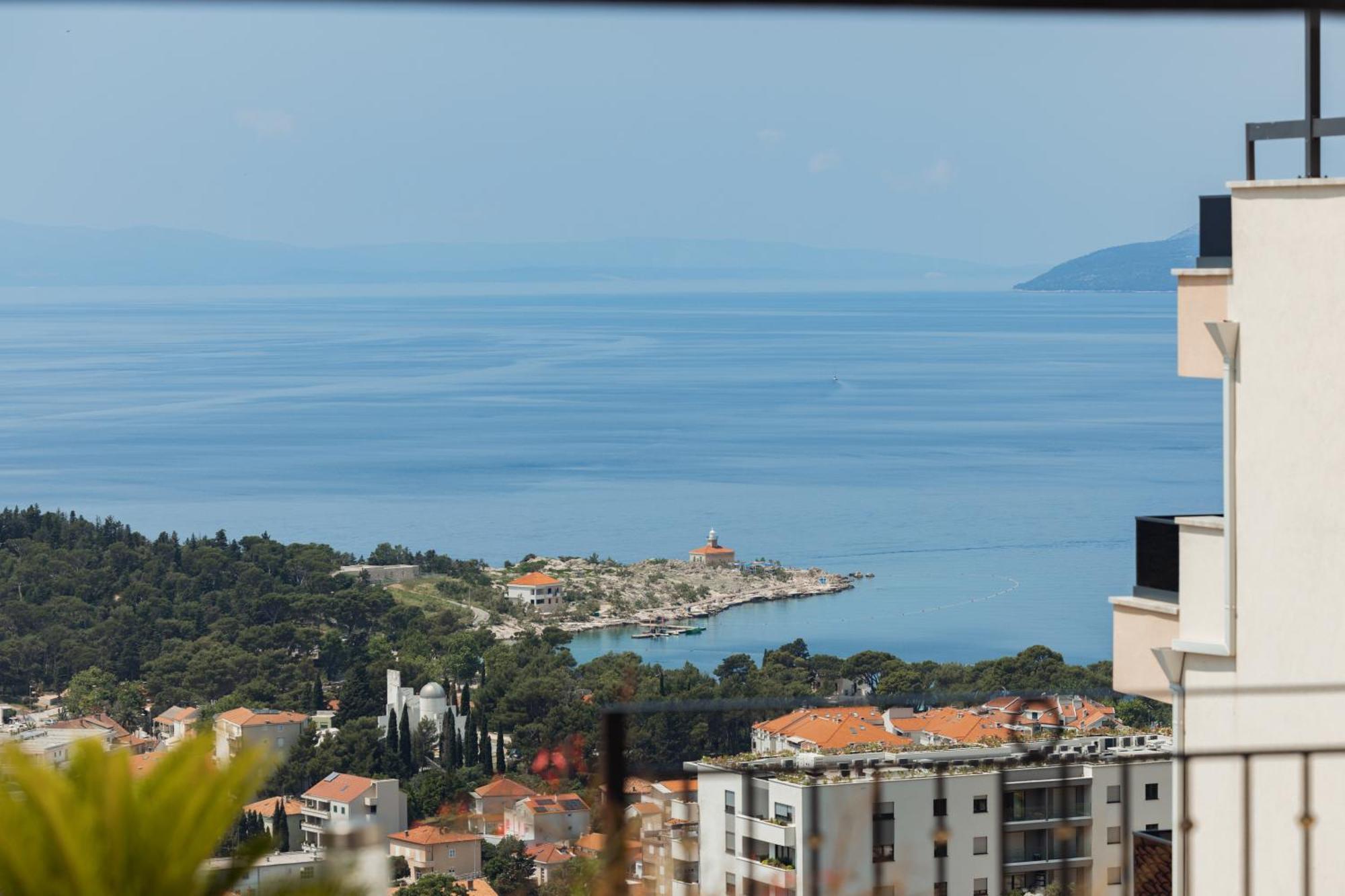 Citrin - New With Amazing Sea View, Big Terrace And Shared Pool Apartment Makarska
